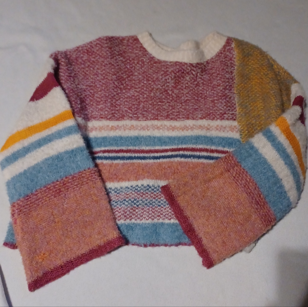 Ladies Large Sweater - Picture 2 of 7